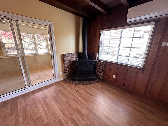5th image of 22708 Marolyn Ct #B