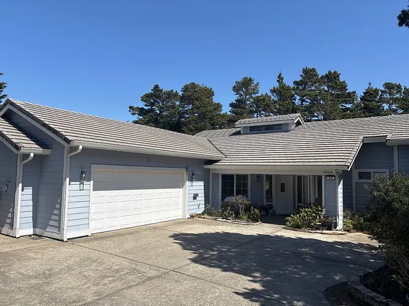 89 Sailors Ravine Ct, Florence, OR 97439