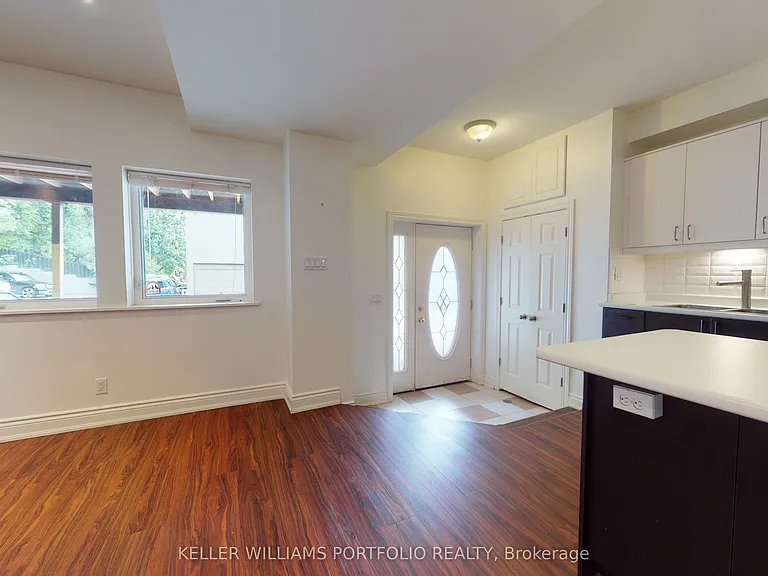 546 Eglinton Ave E #5 — Photo 9