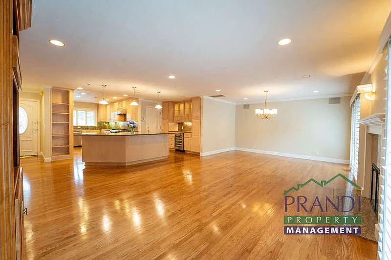 4 bed, 2.0 bath, 1824 sqft, $9,200 — Photo 2
