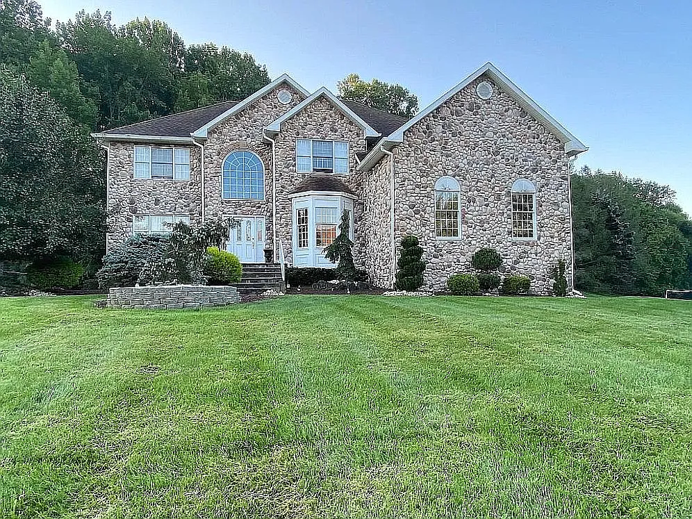 205 Conway Ct photo 1