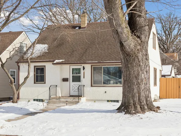 1922 Malvern St, Lauderdale, MN 55113