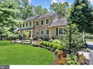 7 Oak Leaf Ct, Medford, NJ 08055