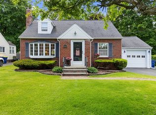 410 Meadow Rd, Syracuse, NY 13219