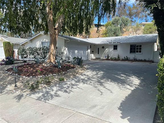 2nd image of 23352 Erwin St