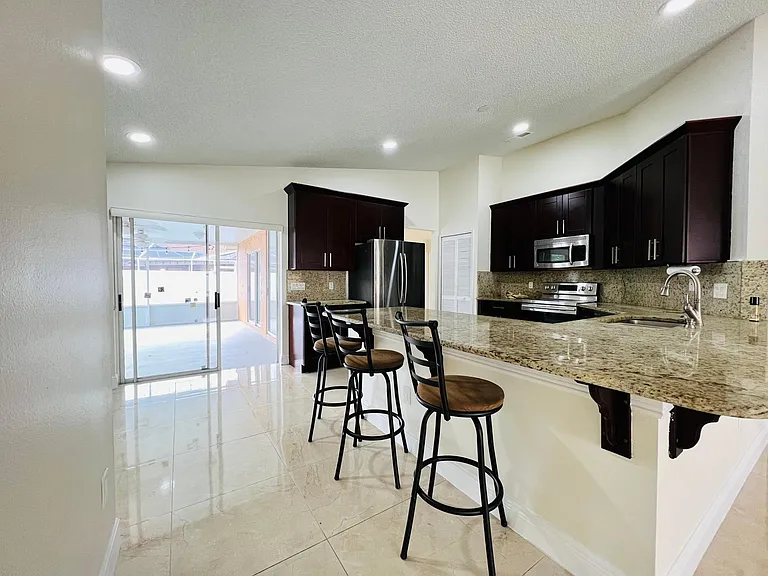 3909 Yellow Finch Ln — Photo 10