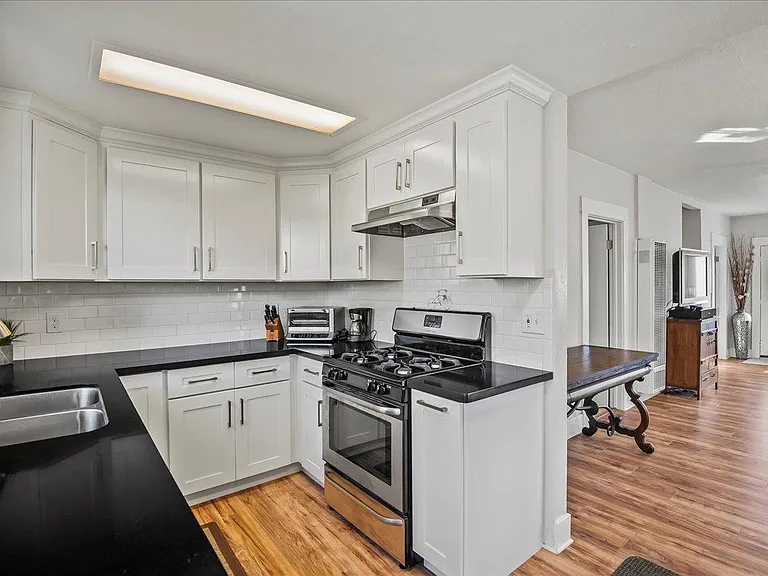 117 Glenwood Ave — Photo 11