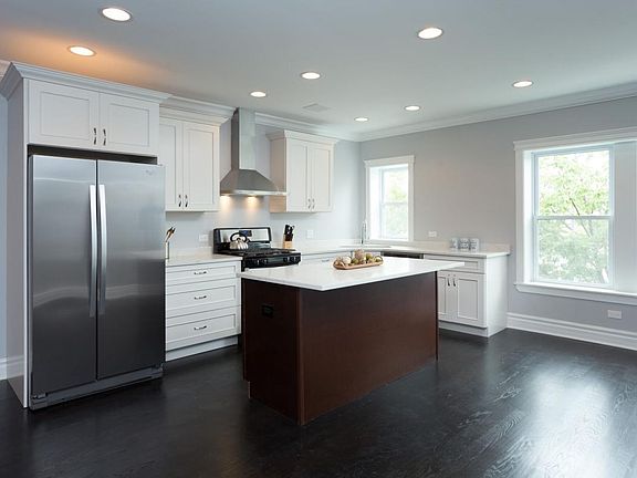 2nd image of 3380 N. Milwaukee Ave