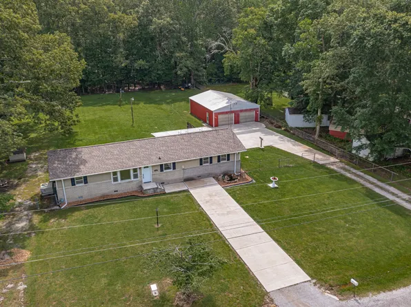 472 Willow Oak Rd, Manchester, TN 37355