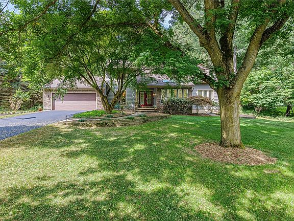 4th image of 5 Northwood Dr