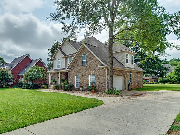 3rd image of 5209 Stonewood Dr