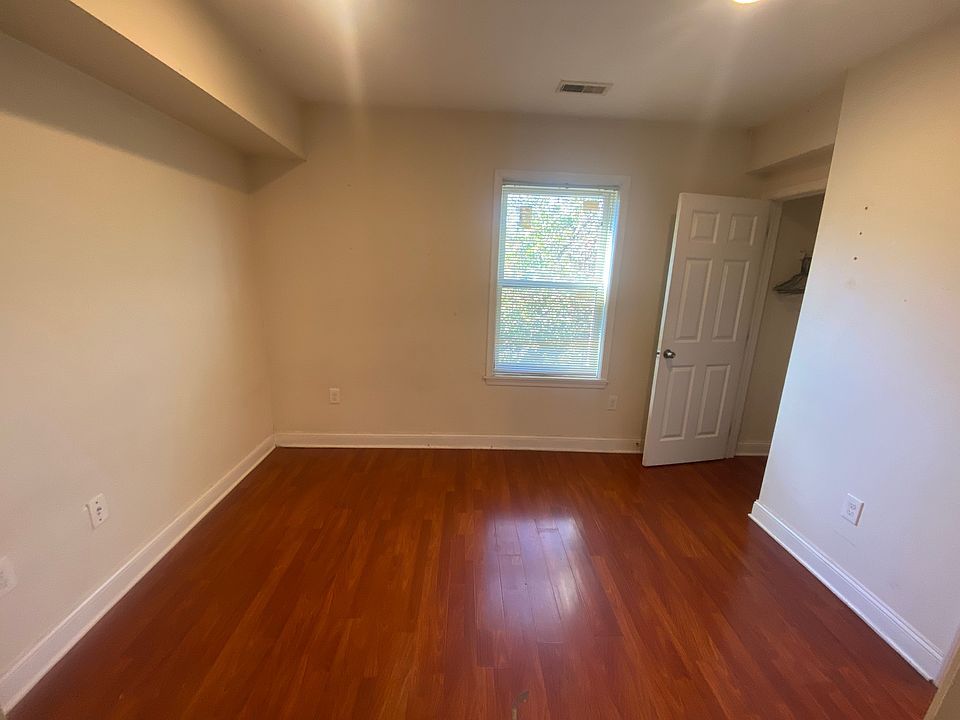 2nd image of 2238 N Camac St #3C
