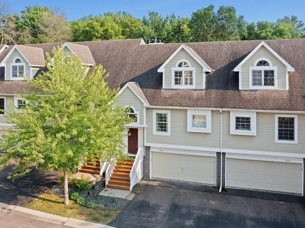 17151 Sandy Ln, Minnetonka, MN 55345