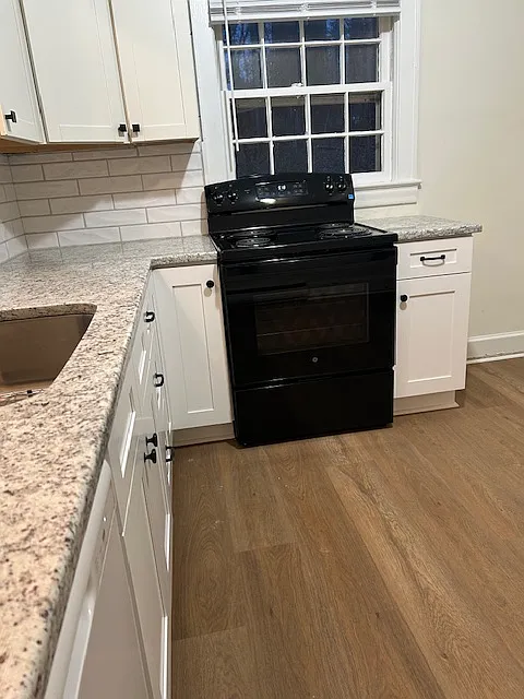 4 bed, 1612 sqft, $1,900 — Photo 2