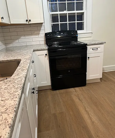 183 Idlewild Dr — Photo 2