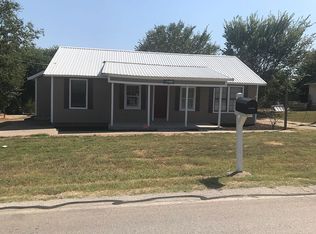 213 Porter Dr, Azle, TX 76020