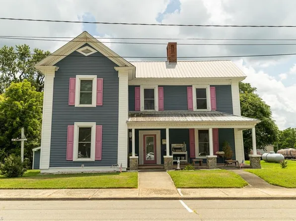 216 E Main St, Pilot Mountain, NC 27041