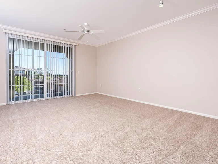 College Park Apartments — Photo 39