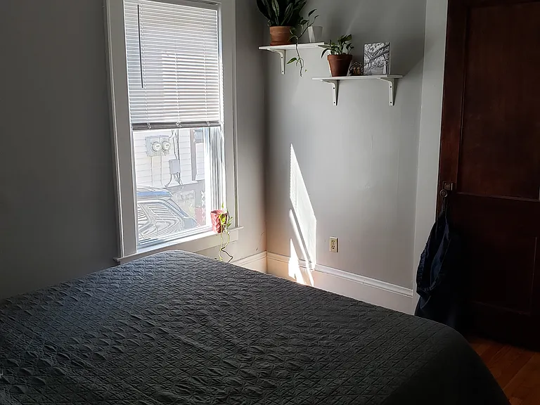 231 Roosevelt Ave — Photo 8
