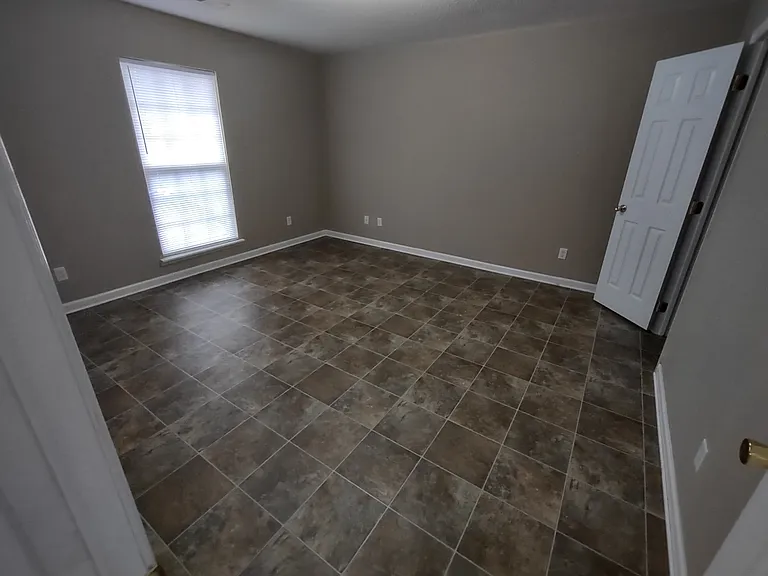 206 N Emmett St — Photo 5