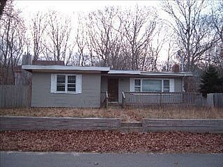 1st image of 81 Hillside Dr W