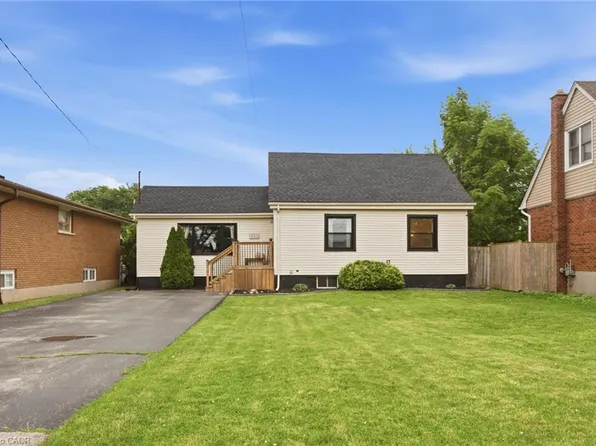 481 Upper Gage Ave, Hamilton, ON L8V 4J2