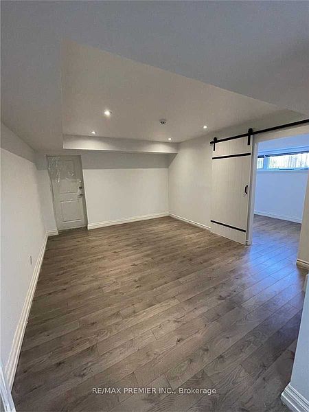 Toronto House for rent - 1 Bedroom — photo 4
