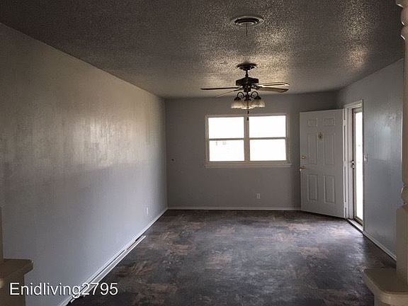 3rd image of 3325 Dwelle Dr