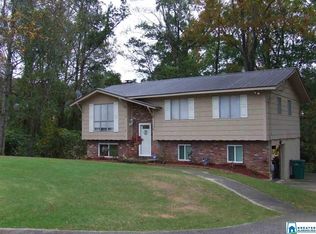323 13th Pl, Pleasant Grove, AL 35127