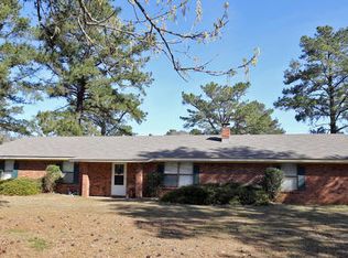 24 Rockenbach Rd, Hattiesburg, MS 39401