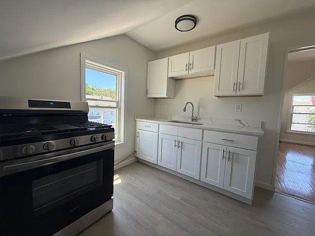 1467 N Main St #3 — Photo 9