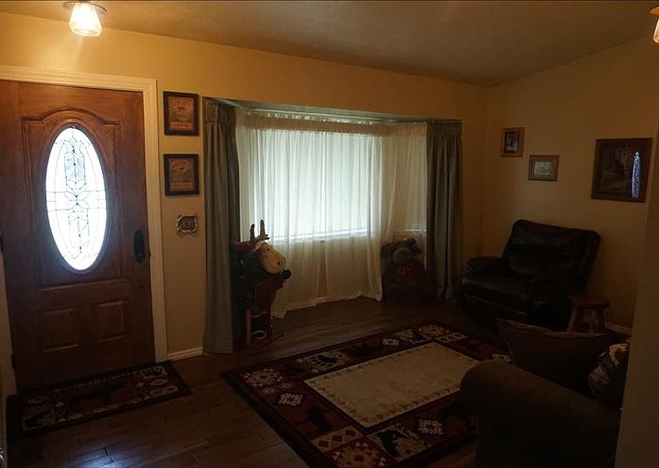 1st image of 533 Reagan Ave