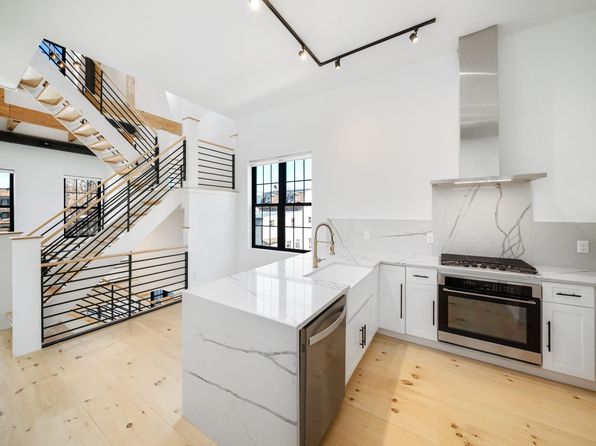 11 Washington St #B