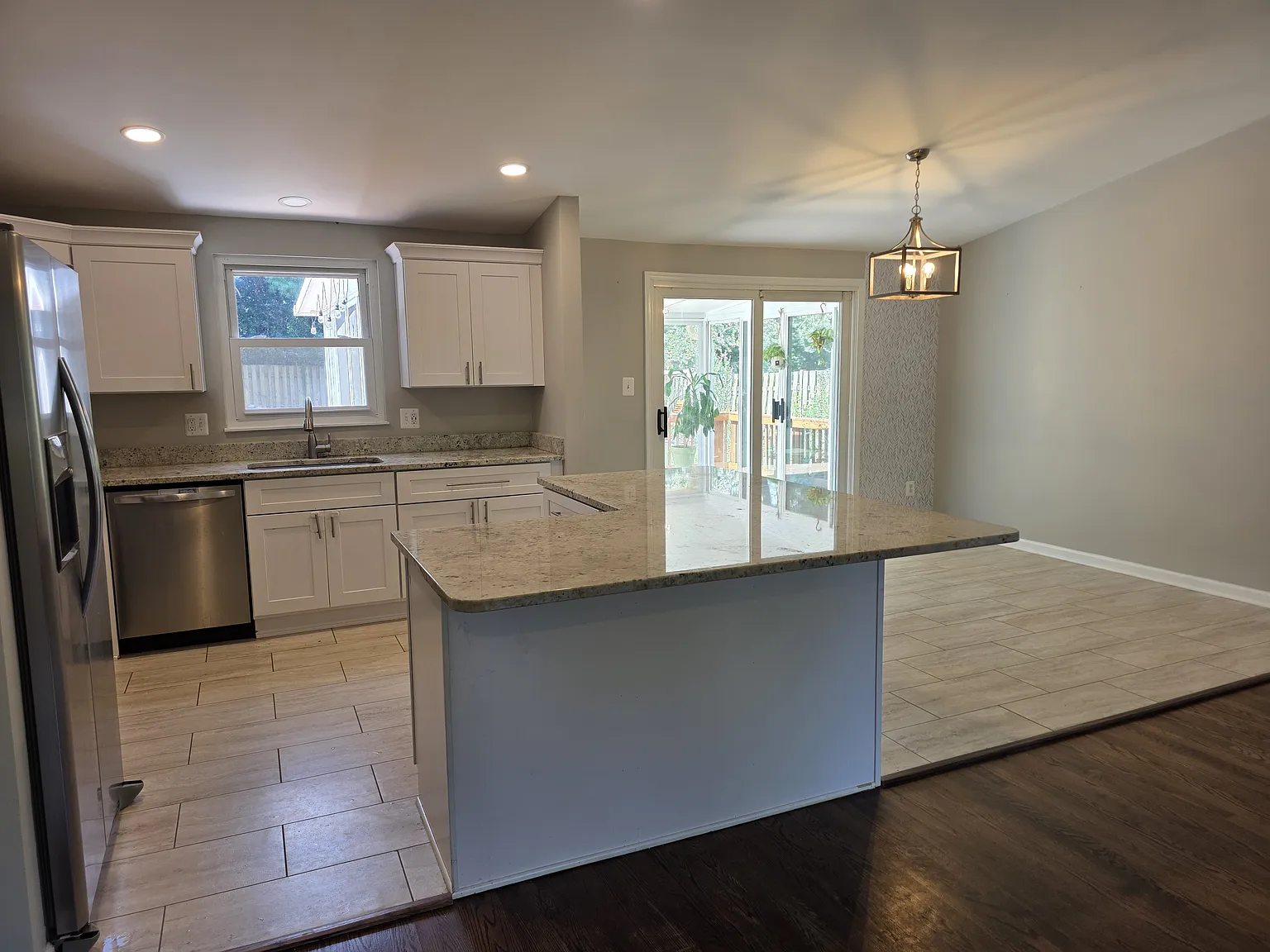 4 bed, 1232 sqft, $3,750 — Photo 4