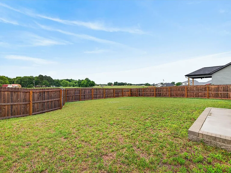 513 Herman Dr — Photo 35