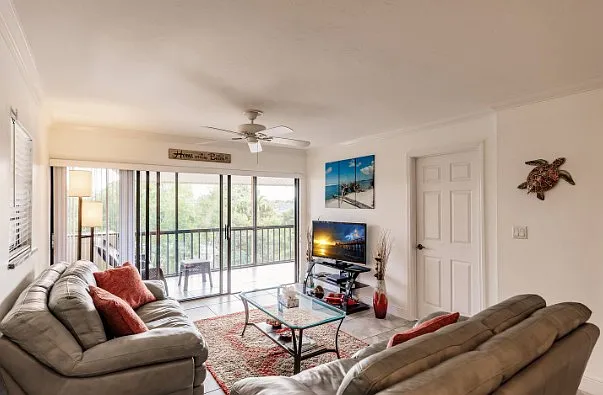 2 bed, 864 sqft, $10,500 — Photo 2