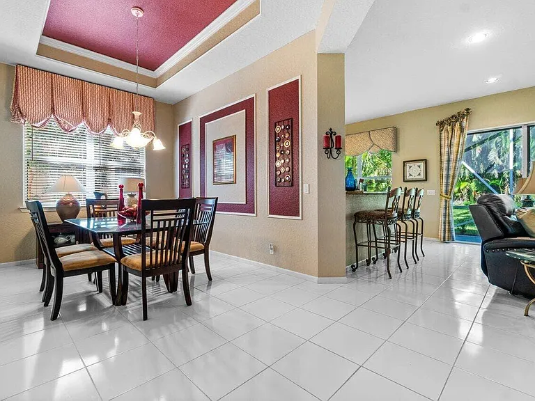 7940 Rockford Rd — Photo 12