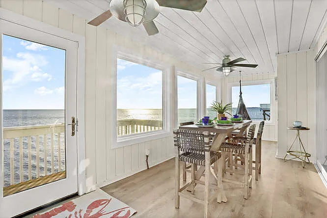 2149 Fairfield Beach Rd — Photo 37