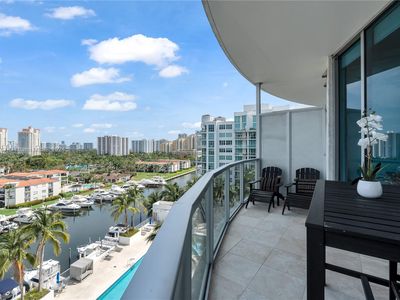 3029 NE 188th St APT 819, Aventura, FL, 33180