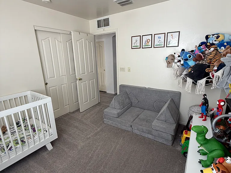 2049 W Silver Grass Pl — Photo 12