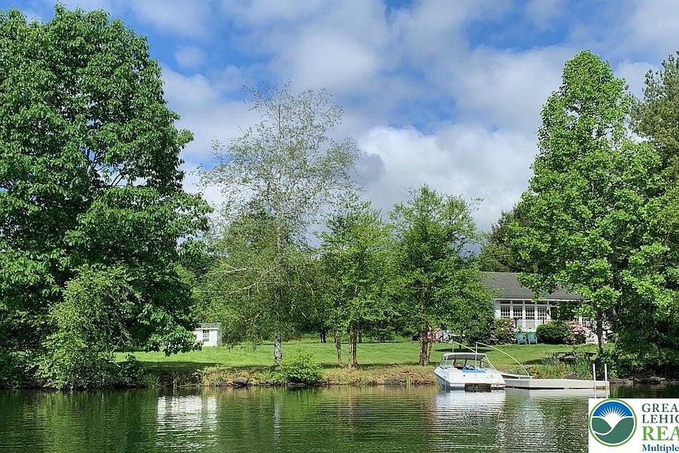 1st image of 32 Shore Dr
