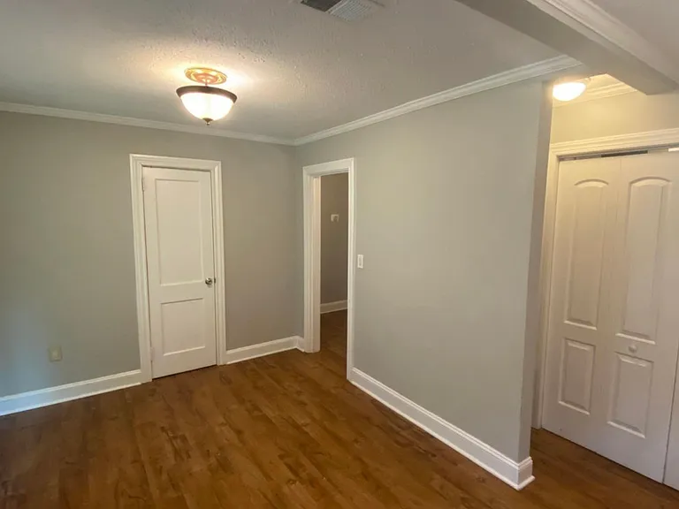105 Sewanee Ave — Photo 13