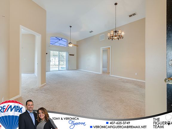 3rd image of 2828 Delcrest Dr