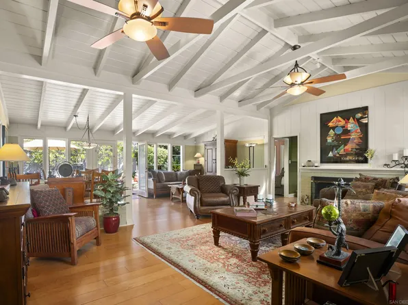 5335 Canterbury Dr, San Diego, CA 92116