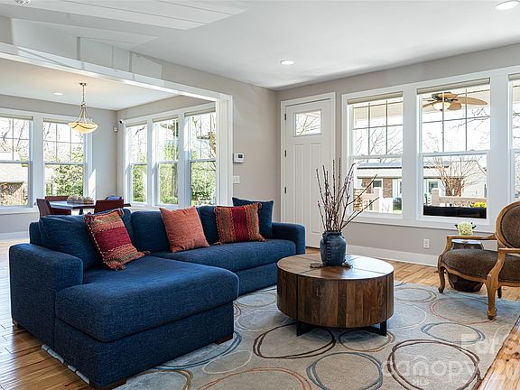 3rd image of 178 Courtland Pl