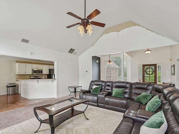 3rd image of 1535 Lake Dow Rd