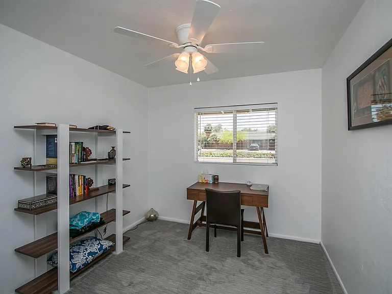 2514 E Campbell Ave — Photo 5
