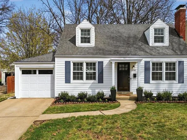 1158 N Geyer Rd, Saint Louis, MO 63122