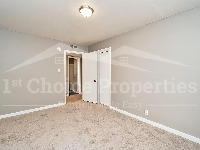 821 Alden Ave — Photo 6