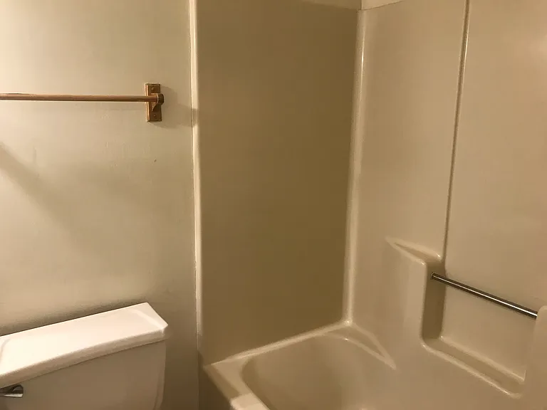 222 Cambridge Ct — Photo 37